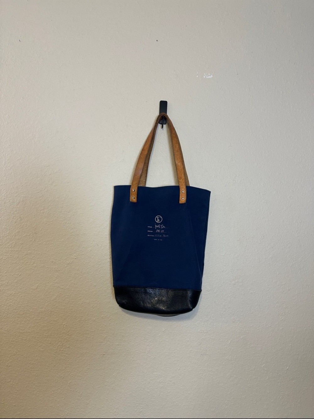 IMMODOST COTTON‎ Fleabag Navy Canvas Leather Bell Tote
